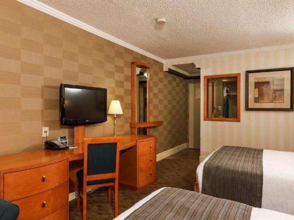 The Glenmore Inn & Convention Centre YYC Eksteriør bilde