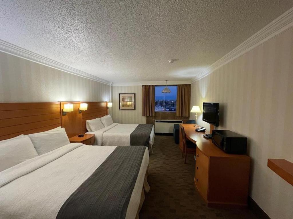The Glenmore Inn & Convention Centre YYC Eksteriør bilde