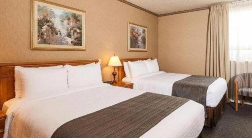 The Glenmore Inn & Convention Centre YYC Eksteriør bilde
